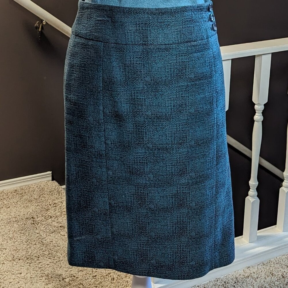 Ann Taylor straight teal crosshatch skirt, with three-button waist. Size 4.